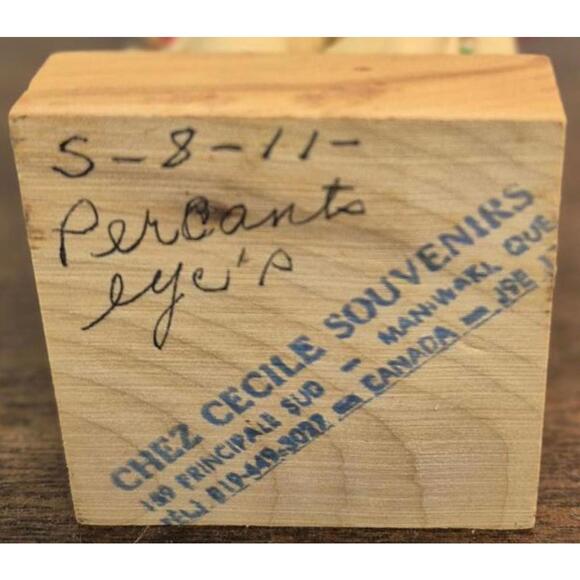 Vintage Native American Indian Figurine with Beaded Clothing and Feathered Heir - Picture 6 of 6